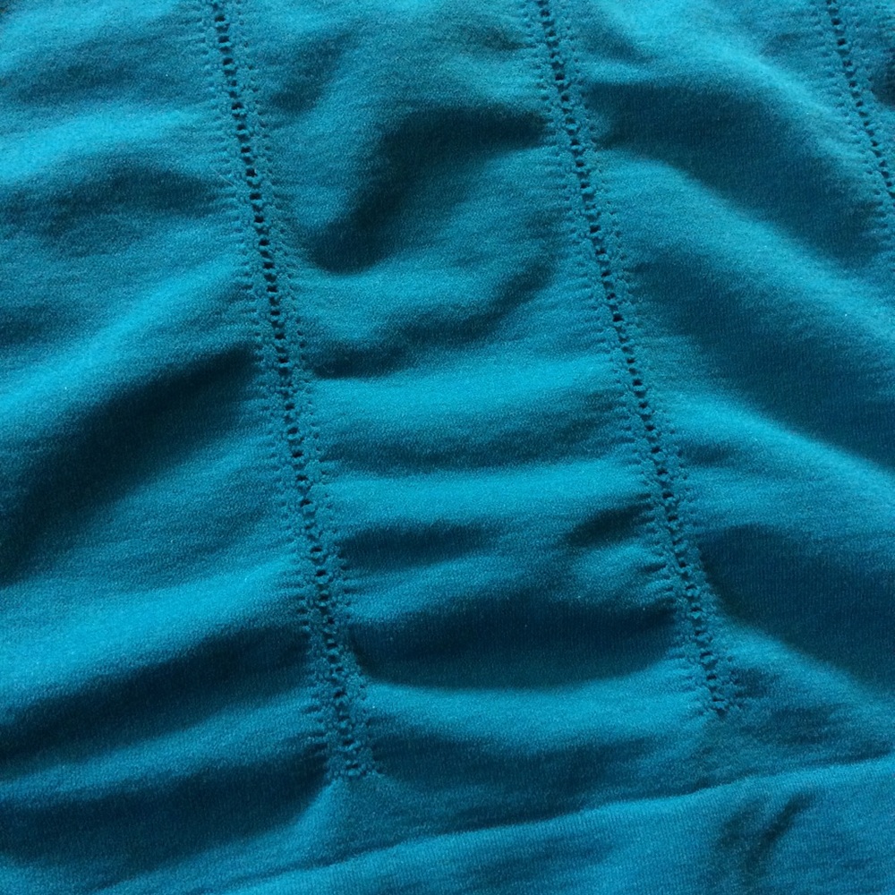 Fabletics Delta L/S Top - Picture 5 of 9